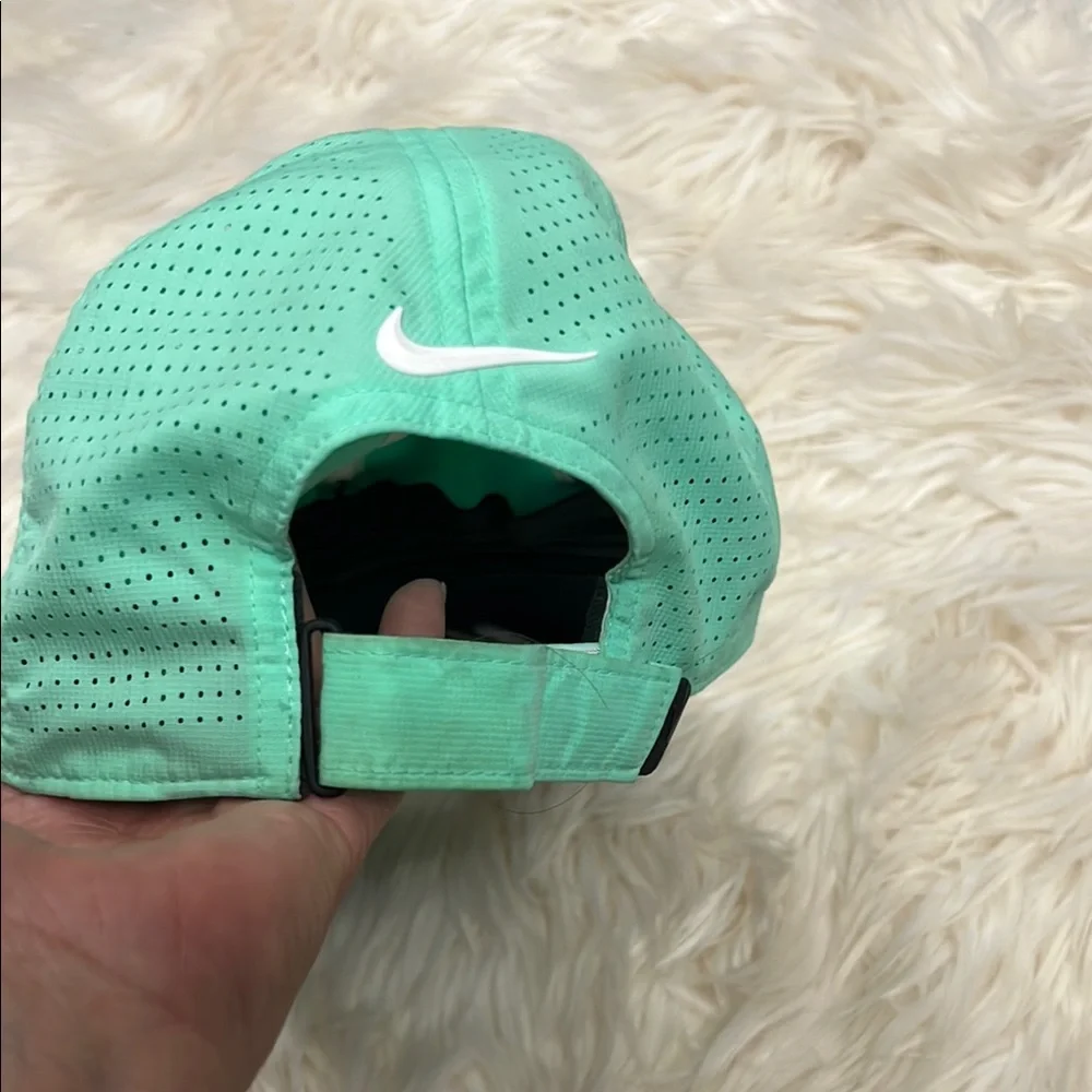 Nike Fresh Green Sports Cap - Picture 2 of 4